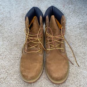 TIMBERLAND BOOTS SIZE 8